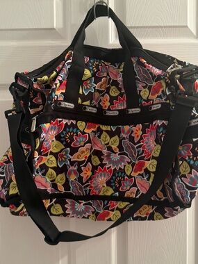 LeSportsac Weekend Bag in Floral Print Black